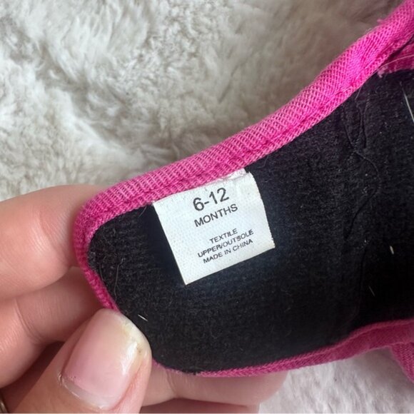 Boutique | Black And Pink Cherry Skulls Infant Velcro Sandals | Size 6-12 Months - Picture 4 of 5